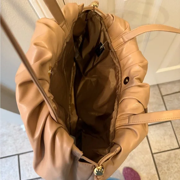 Victorias Secret Bag Bare Beige Cinch Close Tote Carry All Purse - Picture 5 of 9